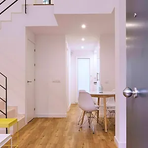 Precioso Duplex Con Patio Junto A La Catedral Cádiz